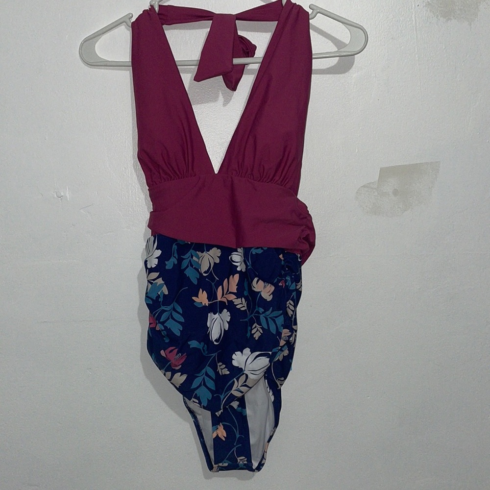 NWT Size S Cupshe One Piece Floral Swimsuit Blue and Purple